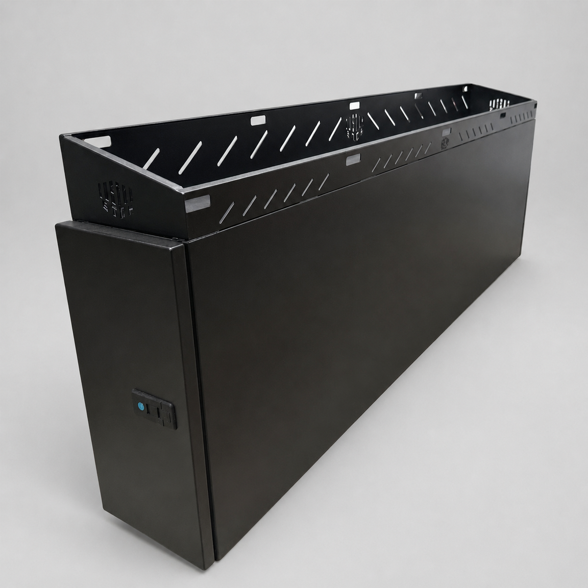 Custom Etch Aluminium Toolbox – 2300 x 640 x 300mm with Storage Rails